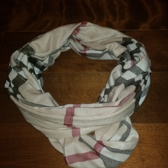 Lord & Taylor Accessories - Lord & Taylor Plaid Infinity Scarf
